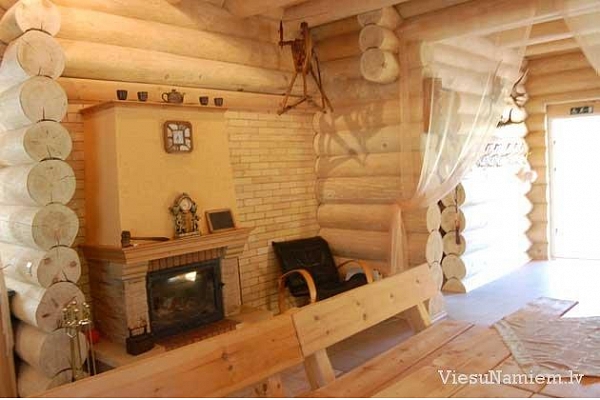 Viesu māja Krustpils