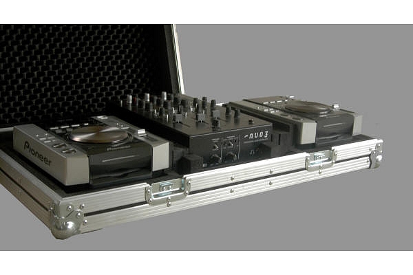 Drošās un izturīgas kastes audio un video aparatūrai