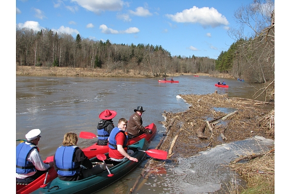 Abavas laivas, laivu noma, motorlaivu noma, laivas, laivošana, atpūtas vietas