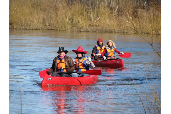 Abavas laivas, laivu noma, motorlaivu noma, laivas, laivošana, atpūtas vietas