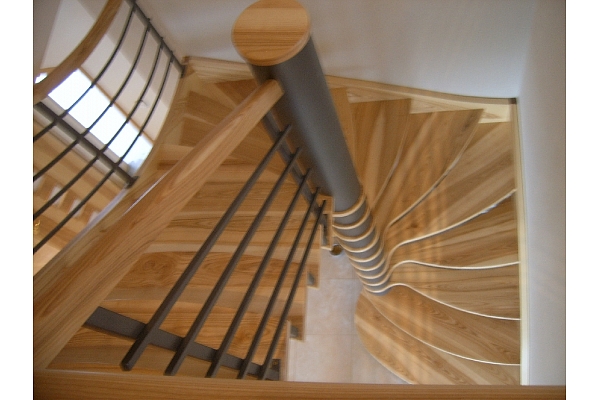 Oriģinālas koka kāpnes Jelgavā