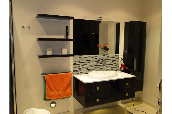 Vannasistabas mēbeles