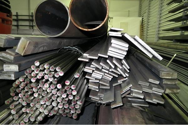 Dažādi melnā metāla izstrādājumi