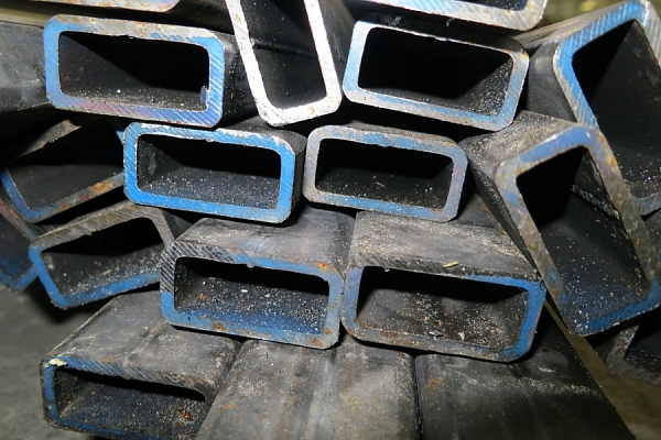 Taisnstūru caurules