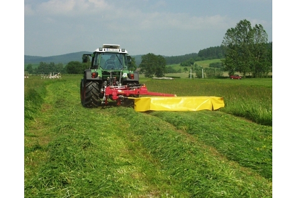Pļaujmašīnas Agrostroj