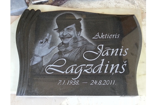 Kapu pieminekļi