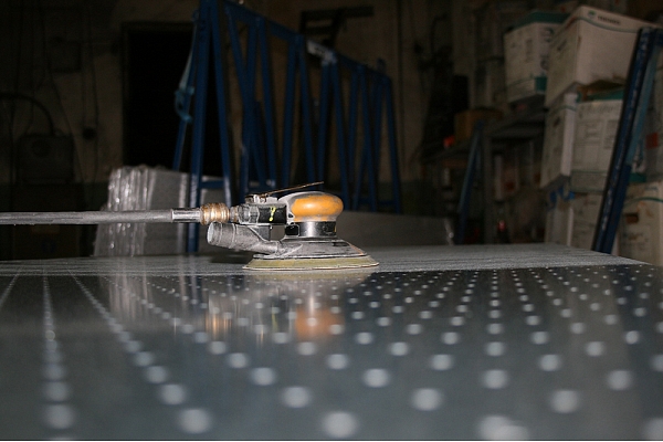 Metāla virsmu pulēšana