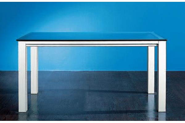 Mēbeļu galds no alumīnija