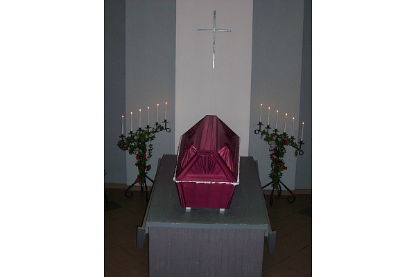 zārki, bēres