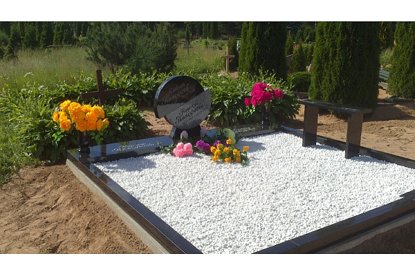 Kapu pieminekļi un apmalītes
