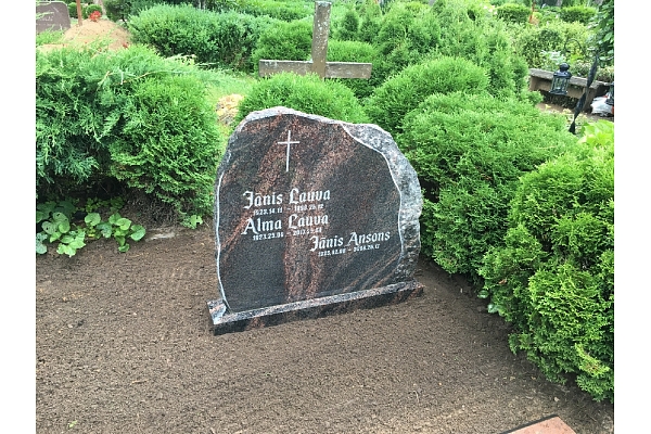 Granīta pieminekļu izgatavošana