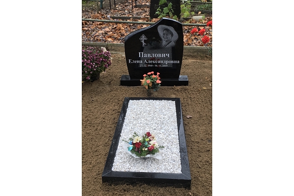 Kapakmeņi, kapu pieminekļi, Rīga