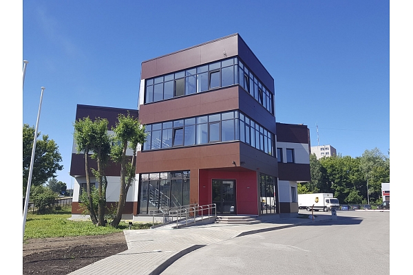Alumīnija stikloto konstrukciju izgatavošana