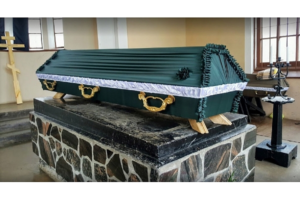 Kapa bedres rakšana un pušķošana.