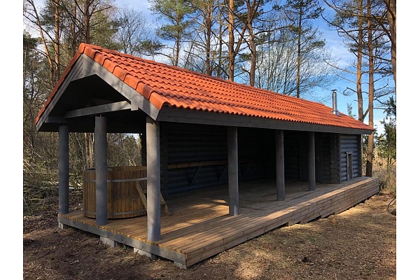 Guļbaļķu pirtis, guļbūves Valmiera, Cēsīs, Vidzeme dārza mēbeles