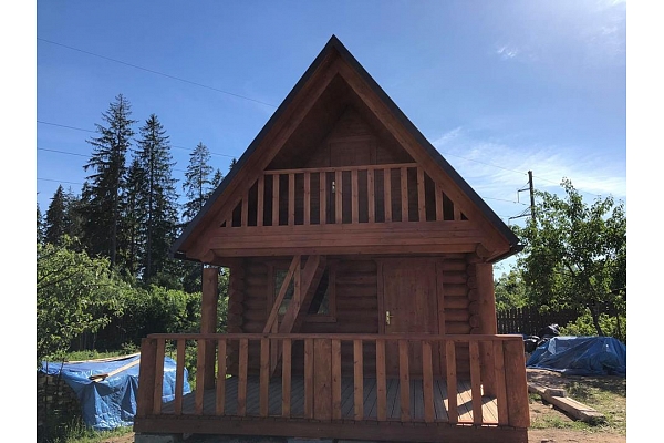 Guļbaļķu pirtis, guļbūves Valmiera, Cēsīs, Vidzeme dārza mēbeles