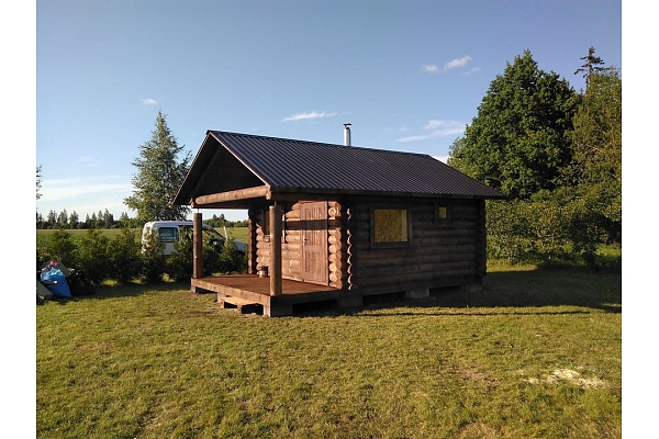 Guļbaļķu pirtis, guļbūves Valmiera, Cēsīs, Vidzeme dārza mēbeles