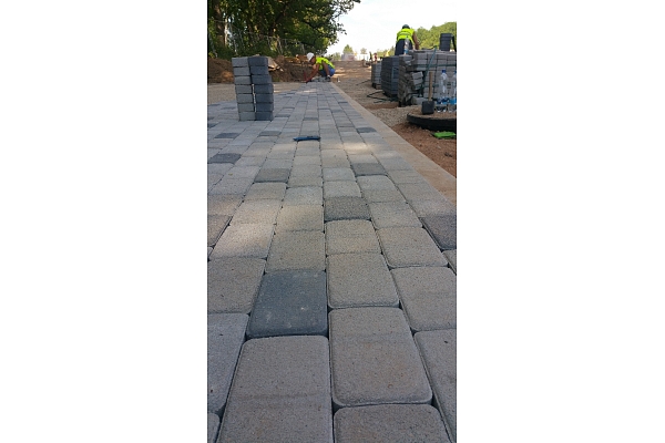 Industriālo objektu apsaimniekošana, bruģēšana asfaltēšana.