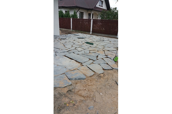 Bruģa remonts, labošana, parku, dārzu labiekārtošana.