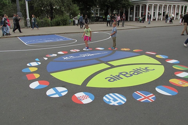 Uzlīmes sporta laukumiem, spēlēm