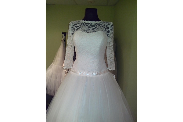 Kāzu tērpu tirdzniecība, noma, dizainera un šūšanas pakalpojumi