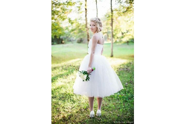 Kāzu tērpu tirdzniecība, noma, dizainera un šūšanas pakalpojumi