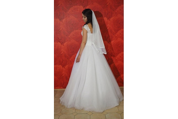 Kāzu tērpu tirdzniecība, noma, dizainera un šūšanas pakalpojumi