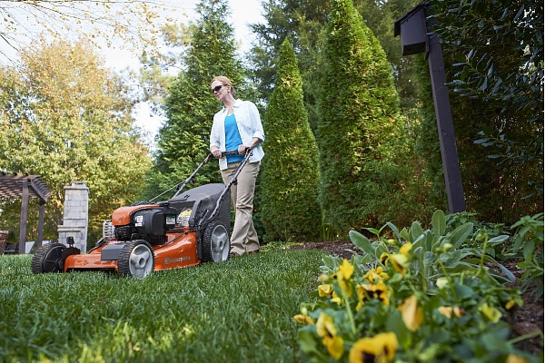 Zāles pļāvēji benzīna, elektriskie, robotizēti Automower Husqvarna
