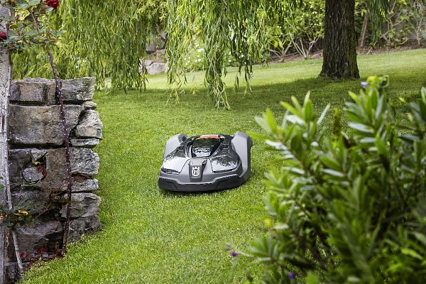 Husqvarna robotizētie zāles pļāvēji un uzstādīšana visa Latvijā