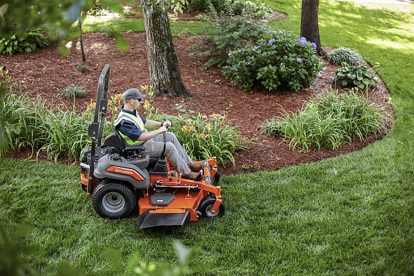 Nulles pagrieziena zāles pļāvēji Husqvarna, Stiga, Cub cadet