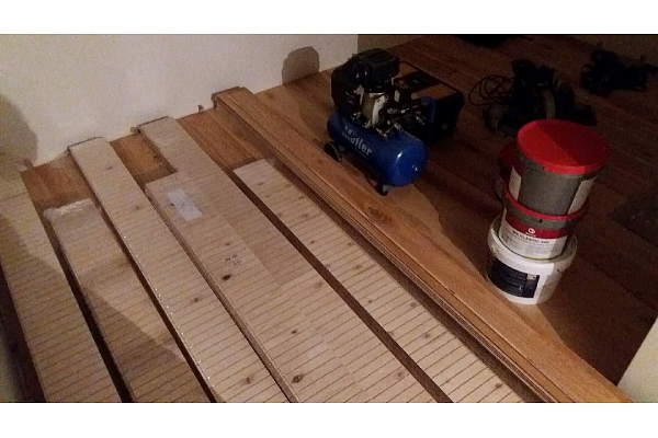 Profesionāla ozola un oša koka grīdu un parketa ieklāšana, restaurācija, tirdzniecība. Ražots Latvijā.