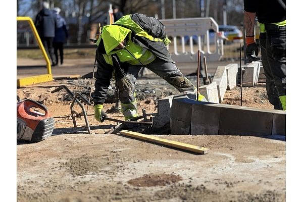 Betona apmaļu izbūve