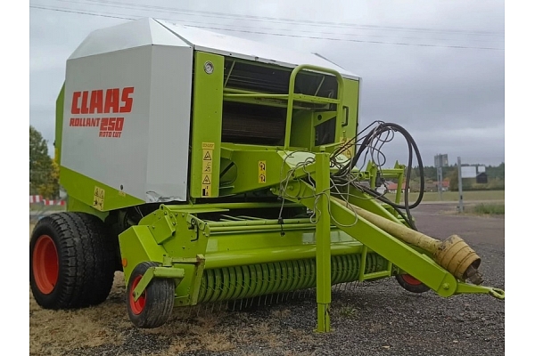 Claas Rollant 250 RotoCut