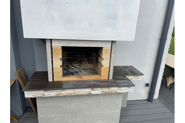 Dekton Trilium kamīns