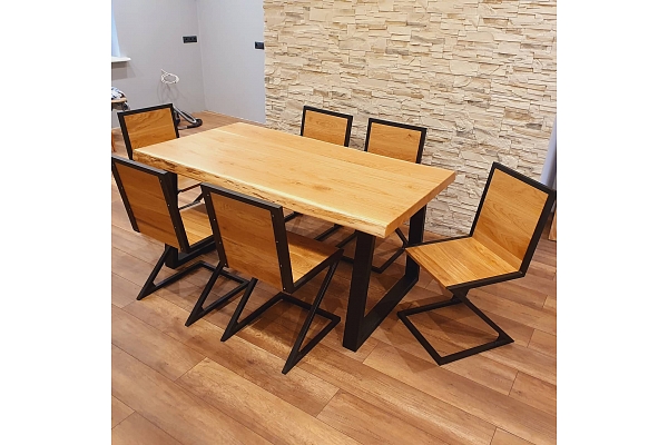 Metāla un koka konstrukcijas mēbeles un trepes Kurzemē