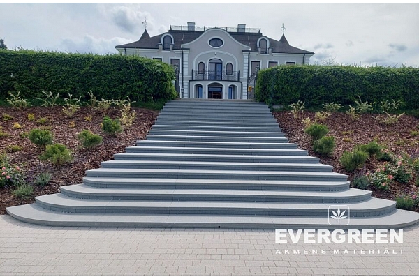 Granīta kāpnes