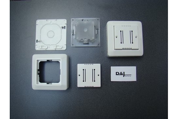 "D & J factory" Presformu detaļu liešana