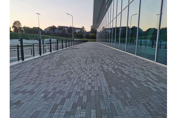 Bruģa seguma ieklāšana