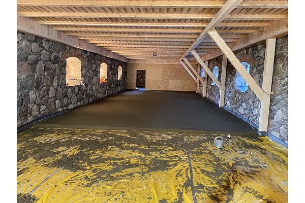 Pilna cikla grīdas izbūve