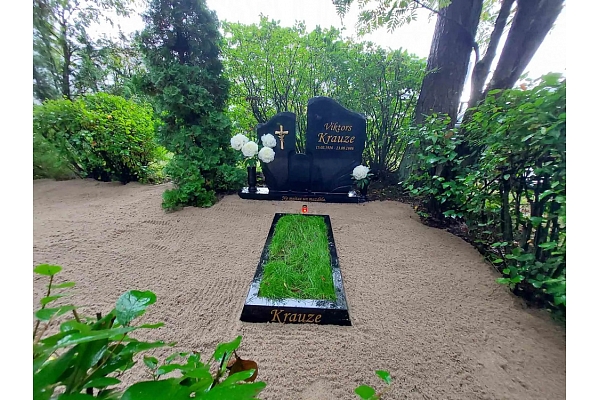 Šķērsiela, IK - kapa apmale