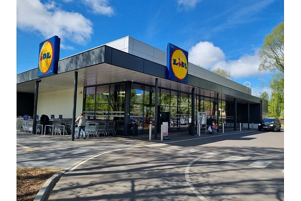 Tirdzniecības centrs LIDL Ziepniekkalnā, Rīgā