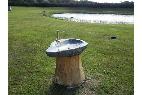 A A darbnīca, akmens apstrāde