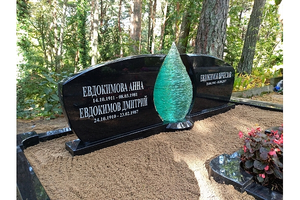 A A darbnīca, akmens apstrāde, kapu pieminekļi