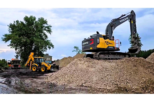 EkoDeal nodrošina būvgružu šķirošanu un pārstrādi, izmantojot jaudīgu tehniku un efektīvus risinājumus.