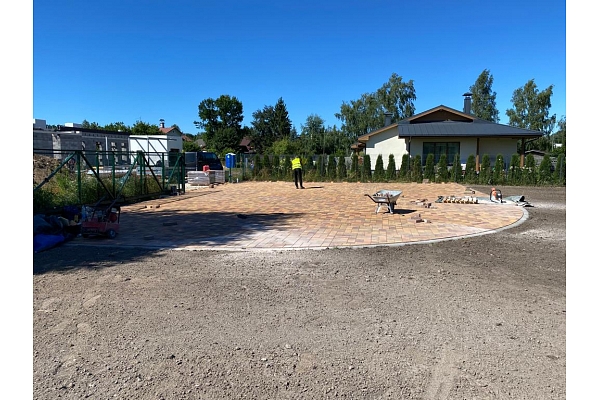 Labiekārtošanas darbi