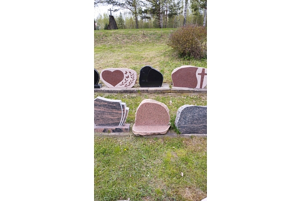 Granīta kapakmeņi