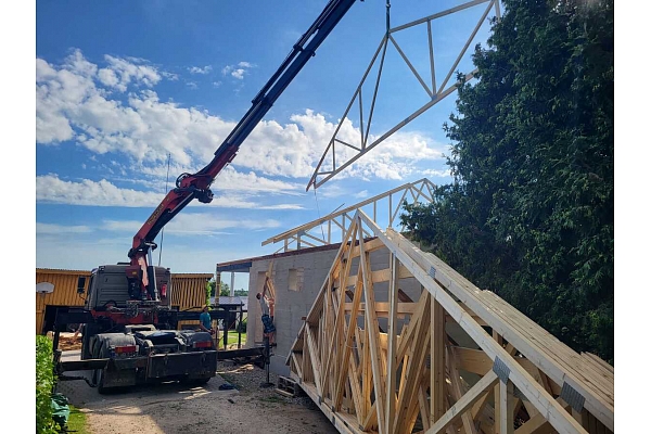 Koka kopnes montāžas process