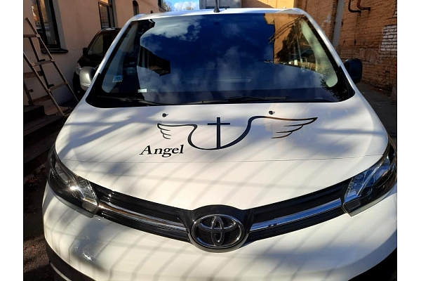 Apbedīšanas transports Rīgā