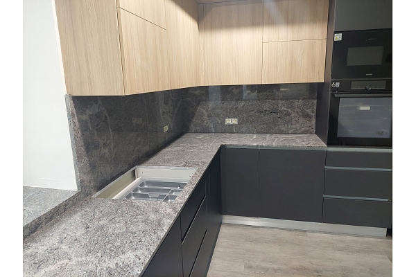 Vizague Blue granīta virtuves virsma, Beberbeķi