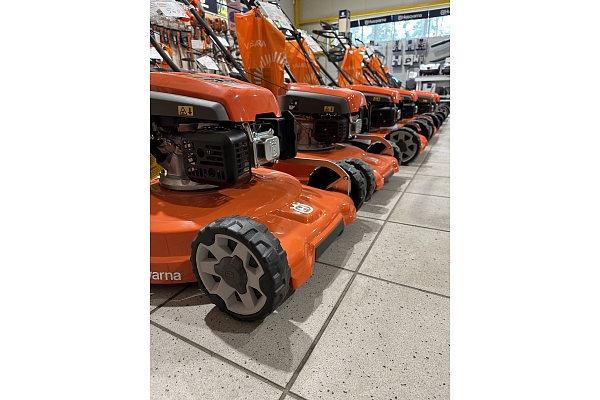 Zāles pļāvēji Husqvarna